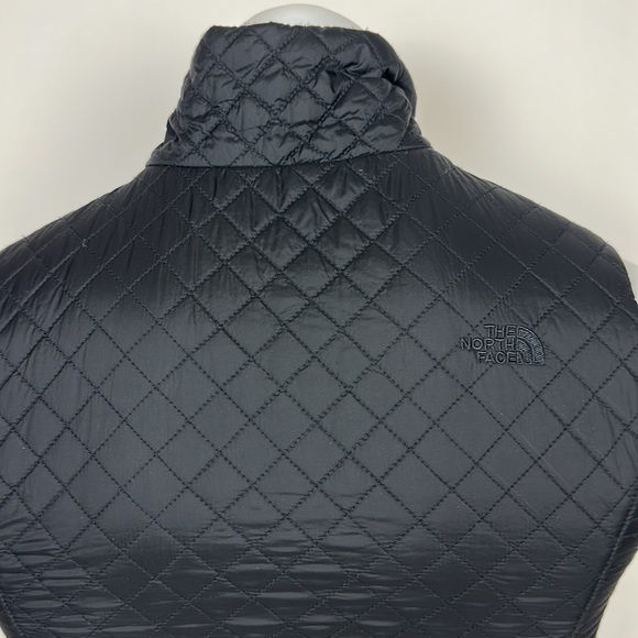The North Face Womens Insulated Luna Vest Size S Black Quilted Zip Front Pockets - Picture 3 of 16